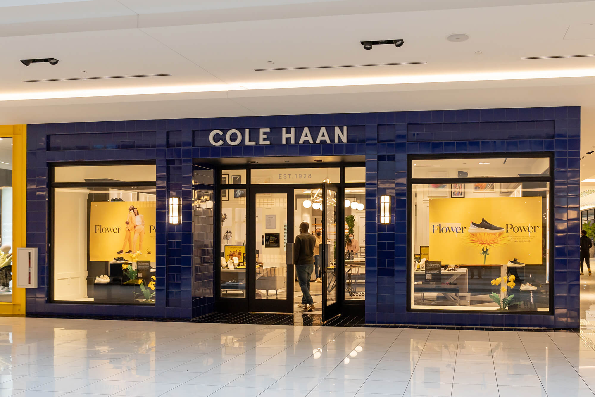 Cole Haan Goes Live with Softeon Warehouse Management System to Power High-Performance Omni-Channel Fulfillment 5 cole haan pr store